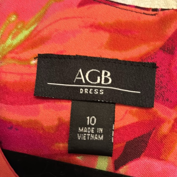 Floral sleeveless dress - Picture 3 of 4